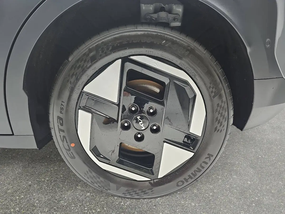 KIA EV3 81.4 KWH EARTH MJ26 WINTER-CONNECT BUSINESS UPGRADE DRIVEWISE-PARK