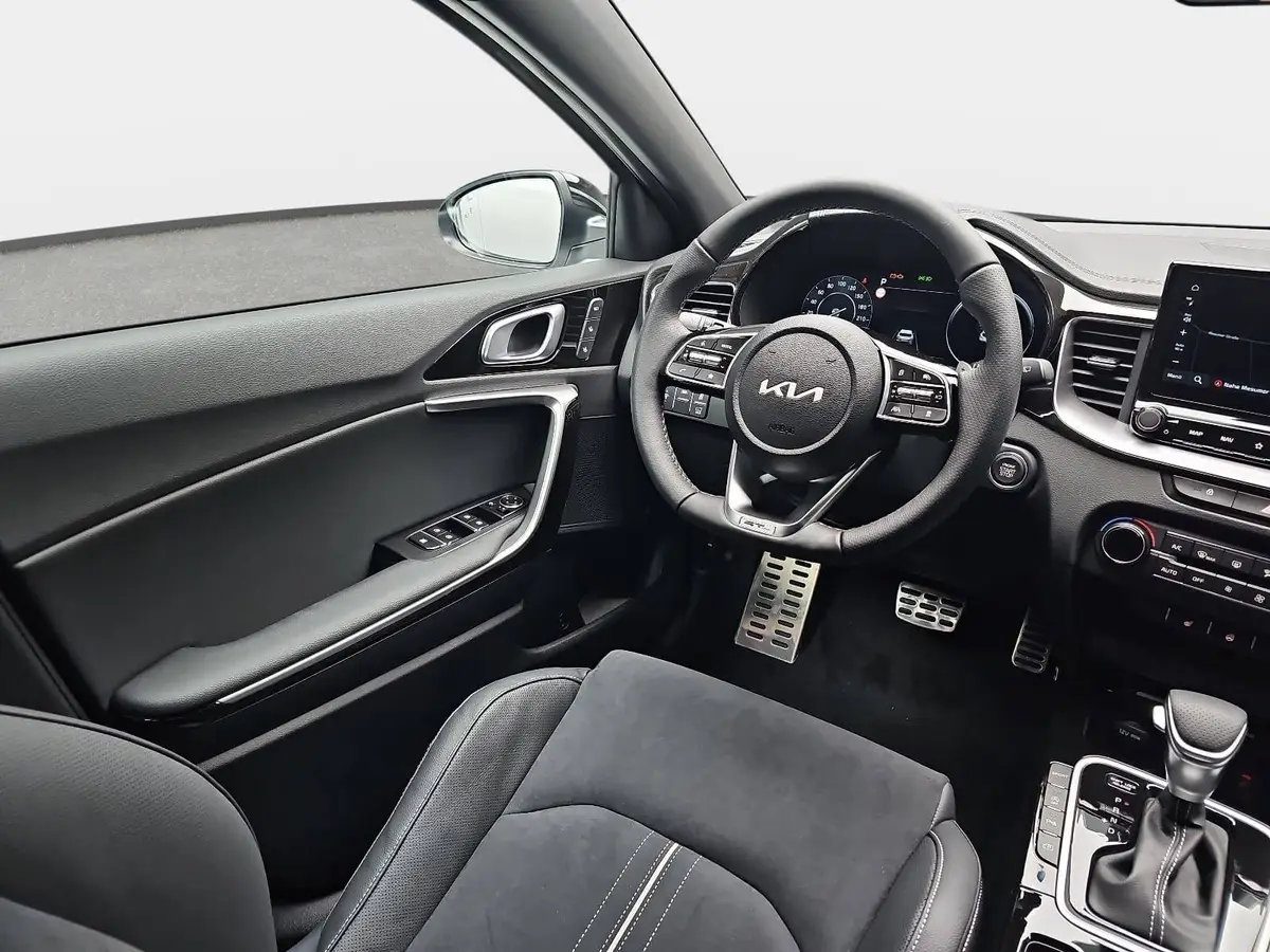 KIA XCEED 1.6 T-GDI 180 DCT GT-LINE MJ26 LEDER GLASDACH