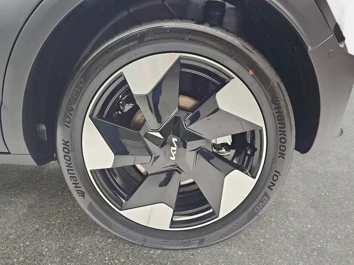 KIA EV2 42.2 KWH EARTH MJ27 WINTER-CONNECT 22KW-AC TECHN DRIVEWISE-PARK DESIGN
