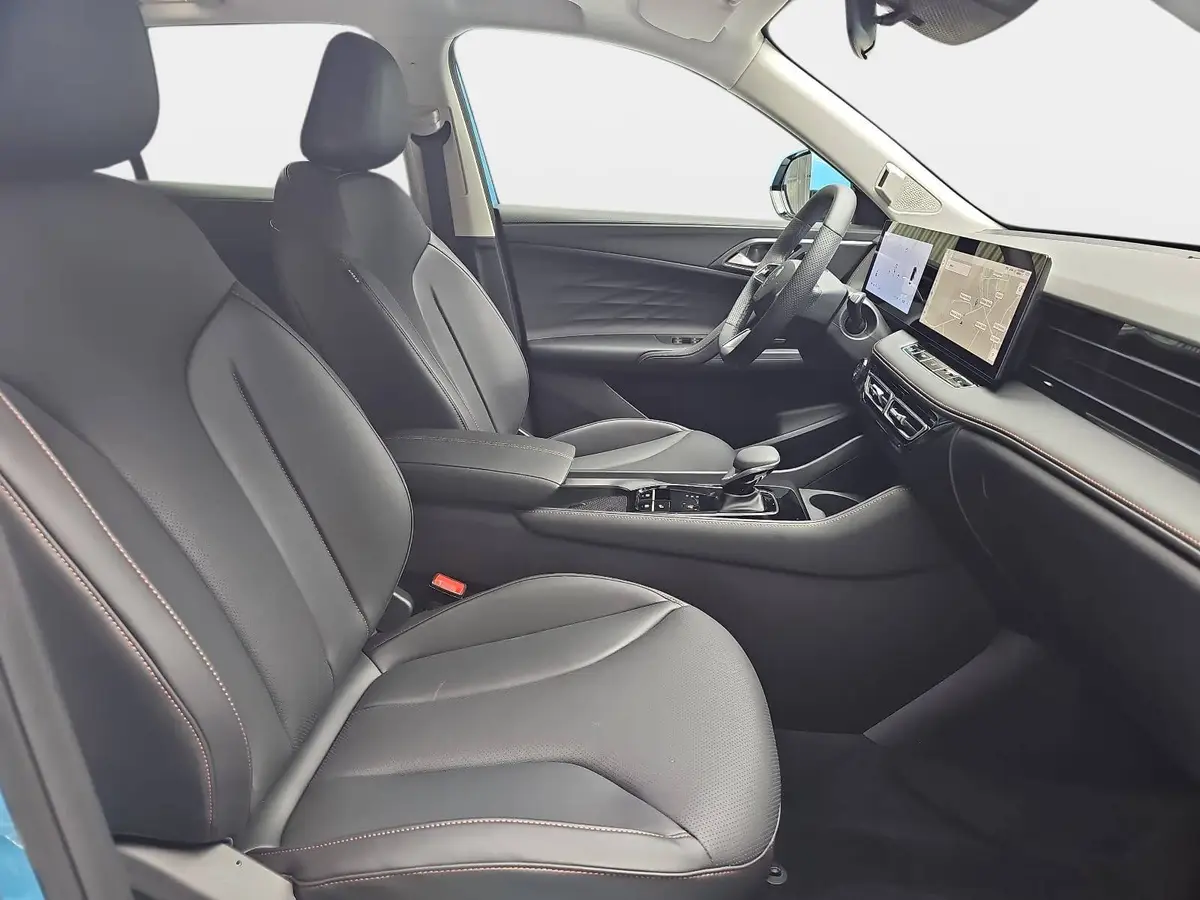 MG HS 1.5 PLUG-IN-HYBRID MY25.5 LUXURY LEDER 360-GRAD-KAMERA 19-ZOLL-LM
