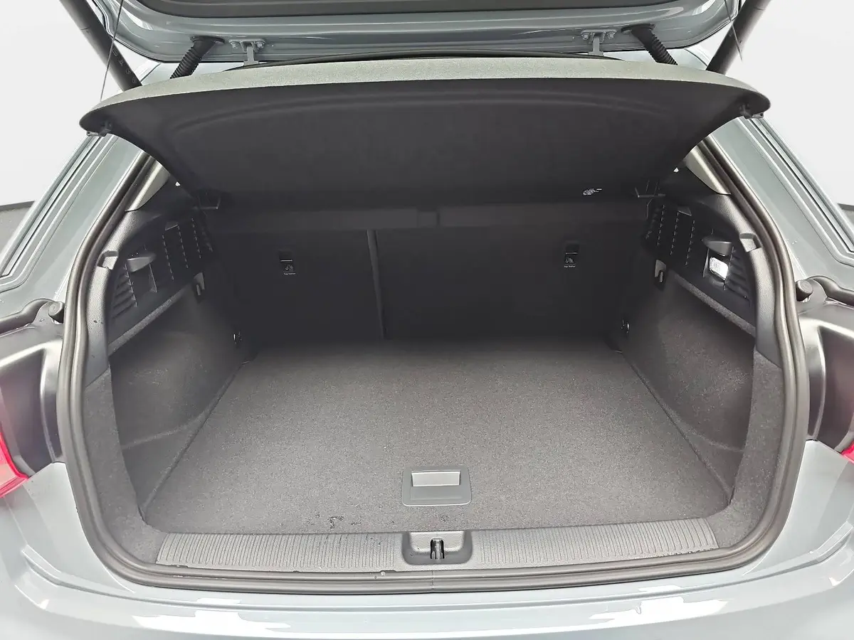 AUDI Q2 35 TFSI S-TRONIC S LINE NAVI LED KLIMAAUTO EL.HEC