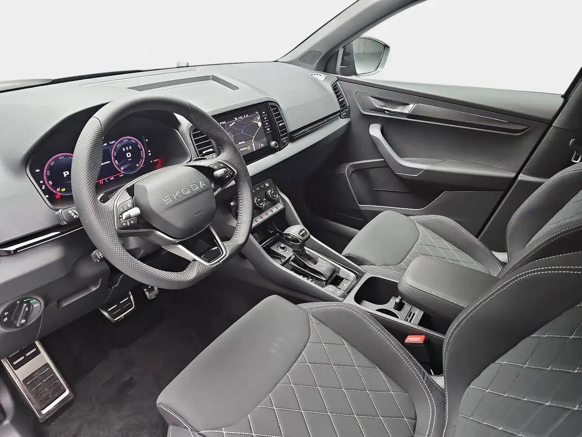 SKODA KAROQ 1.5 TSI DSG SPORTLINE NAVI LED PANO ACC WINTER KAM