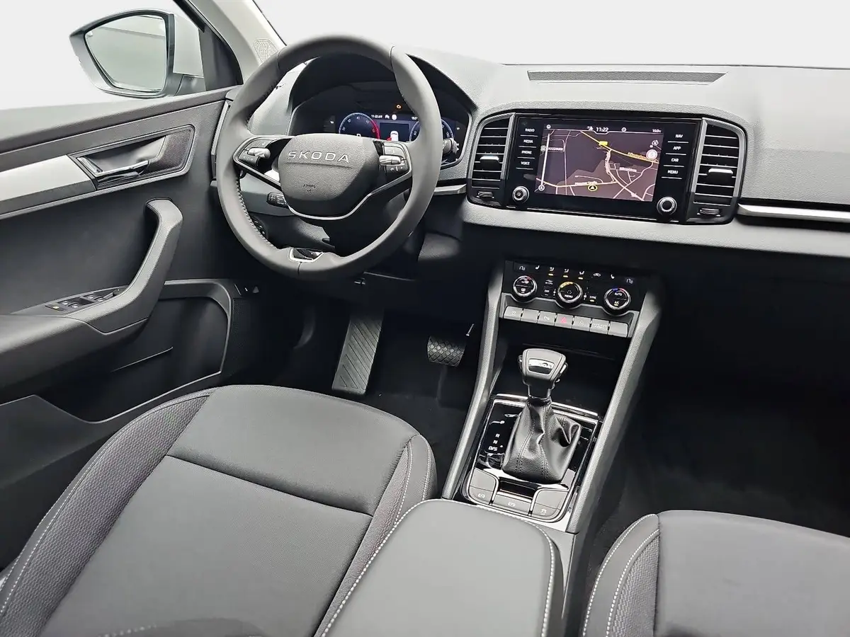 SKODA KAROQ 2.0 TDI DSG DRIVE NAVI LED AHK LM