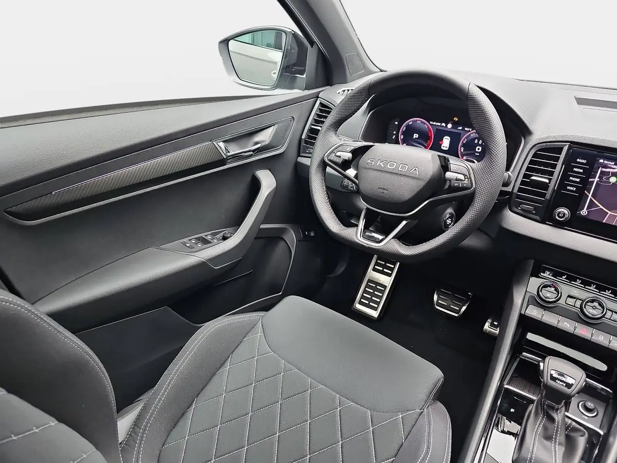 SKODA KAROQ 2.0 TDI DSG SPORTLINE 4X4 NAVI LED