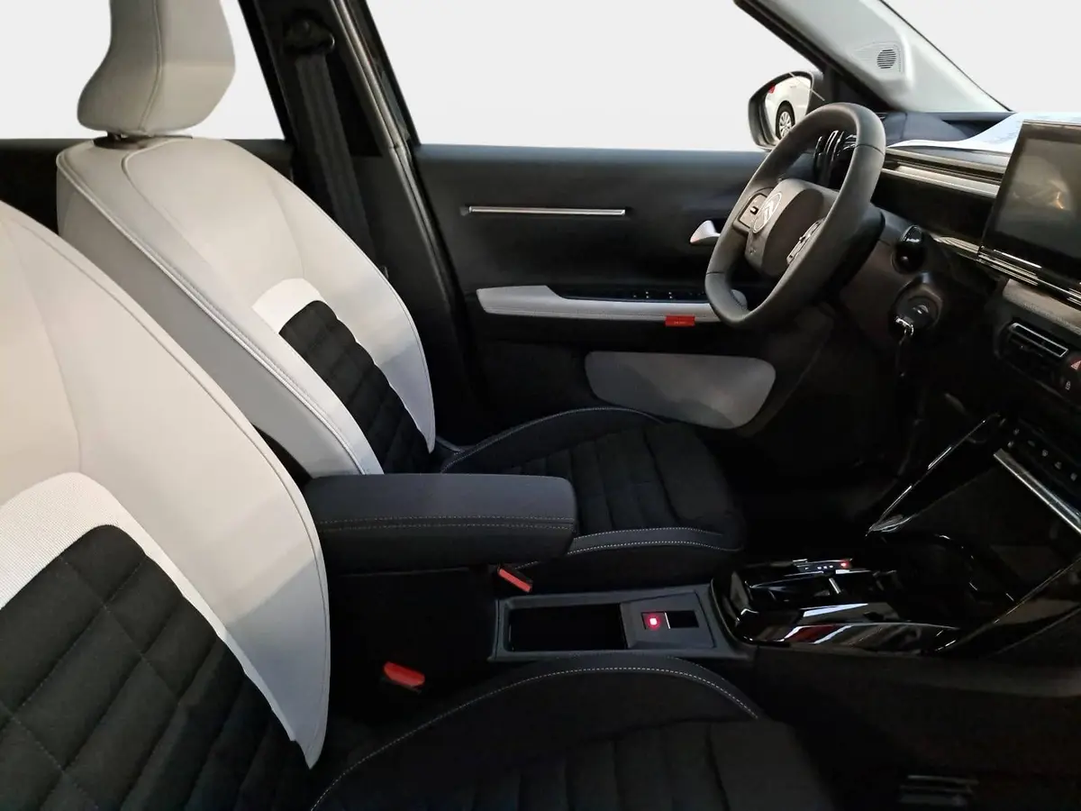 CITROËN C3 AIRCROSS 1.2 HYBRID 145 E-DCS6 PLUS 7-S