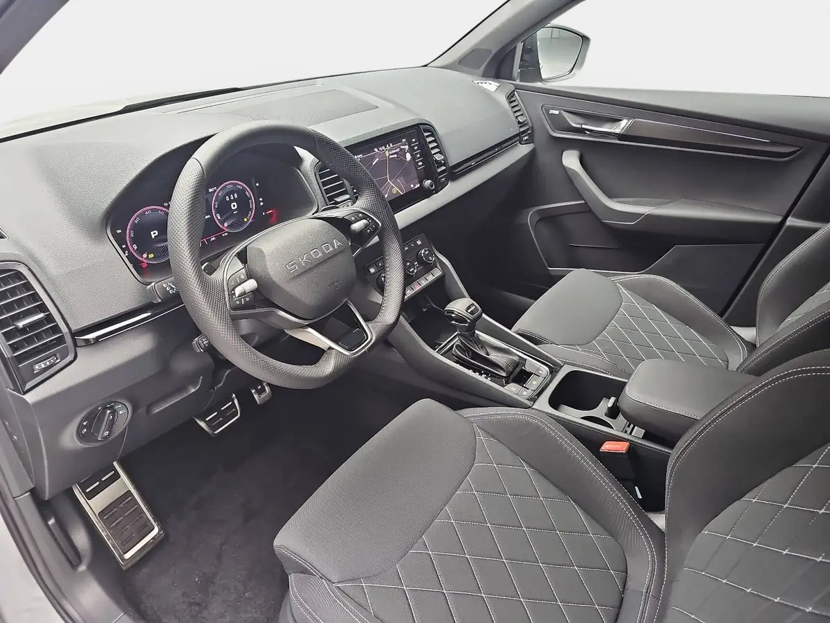 SKODA KAROQ 1.5 TSI DSG SPORTLINE NAVI LED-MATRIX PANO CANTON
