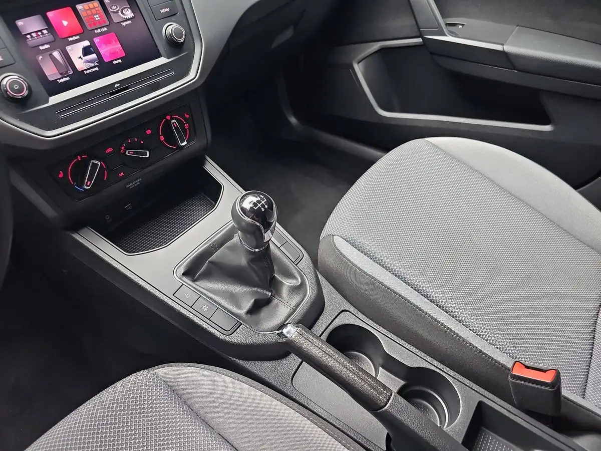 SEAT IBIZA 1.0 MPI STYLE GRA WINTER PDC LM16