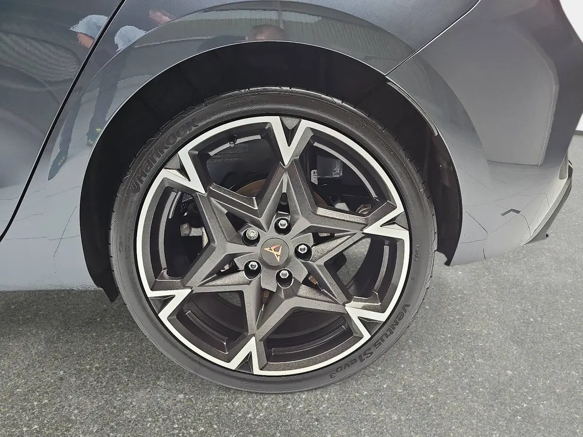 CUPRA LEON 1.5 ETSI DSG LED KLIMAUTO ACC DCC KLIMA DAB K