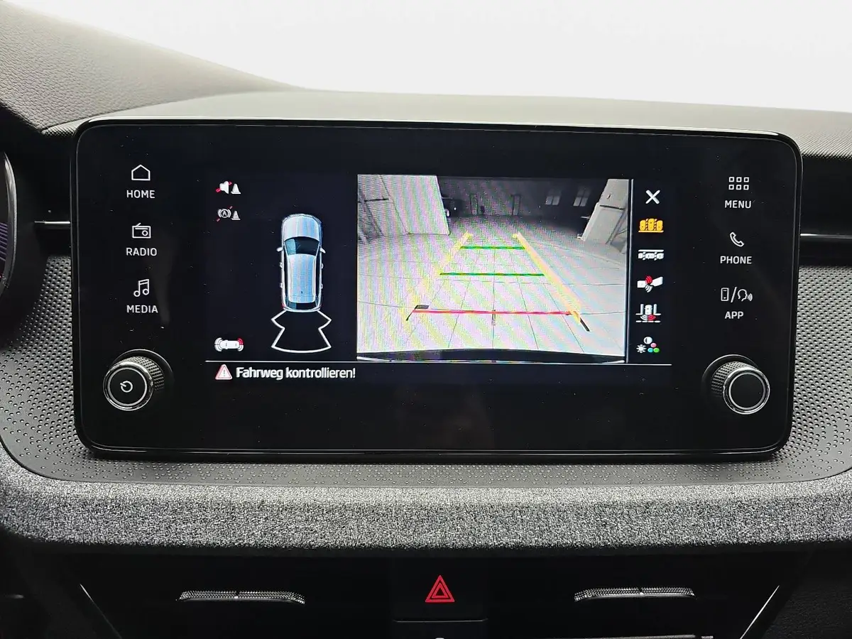 SKODA KAMIQ 1.0 TSI DSG 130 JAHRE LED KLIMAUTO WINTER SICHT KA