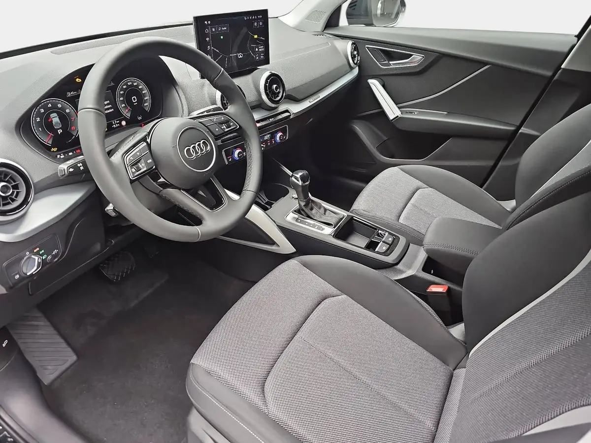 AUDI Q2 35 TFSI S-TRONIC S LINE NAVI LED ACC EL.HECKKL. WI