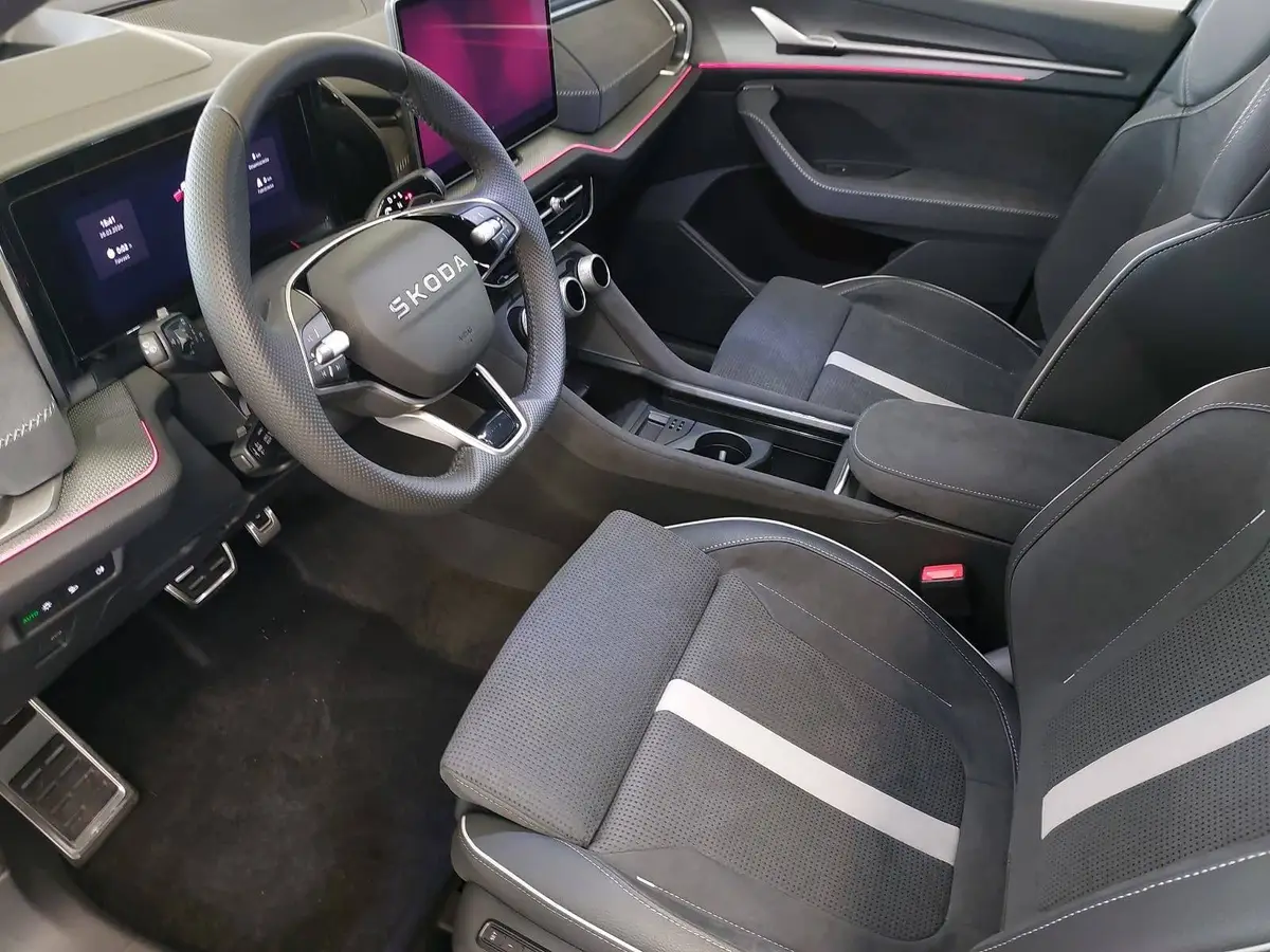 SKODA KODIAQ 1.5 TSI DSG SPORTLINE NAVI LED ACC PANO WINTER AHK