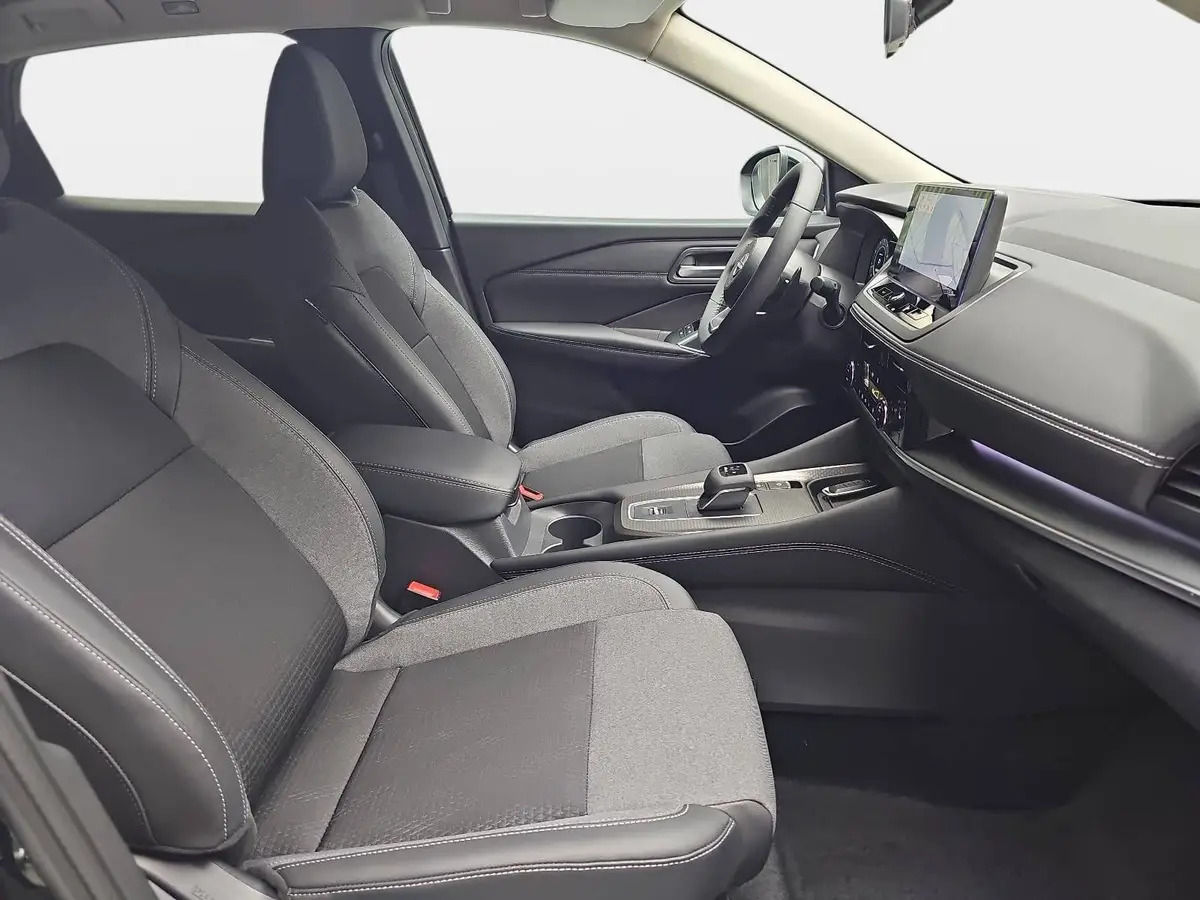 NISSAN QASHQAI 1.3 DIG-T XTRONIC N-CONNECTA PANO WINTER