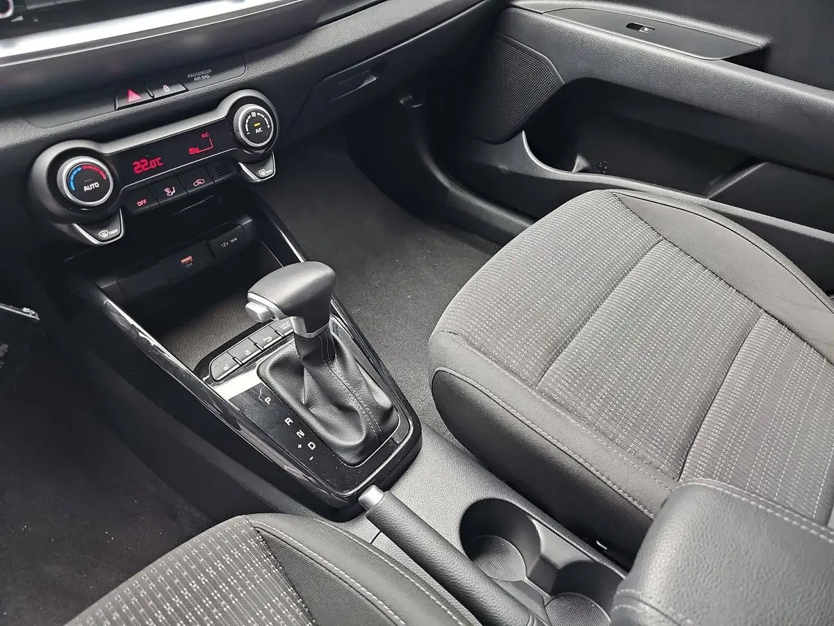 KIA STONIC 1.0 T-GDI DCT Navi Winter Kamera