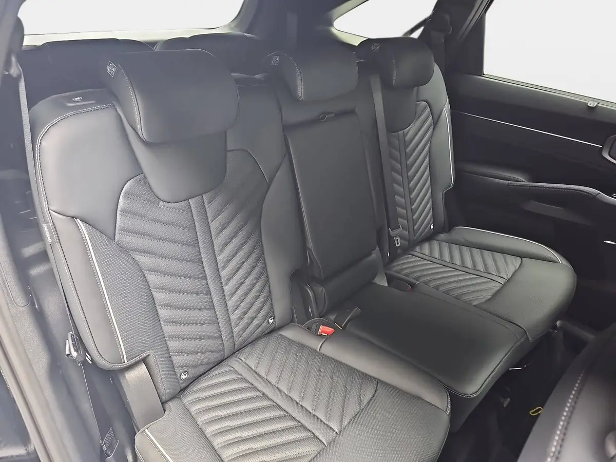 KIA SORENTO 2.2 CRDI AWD DCT8 PLATINUM MJ26 7 SITZER LEDER NAPPA PREMIUM GLASDACH AHK