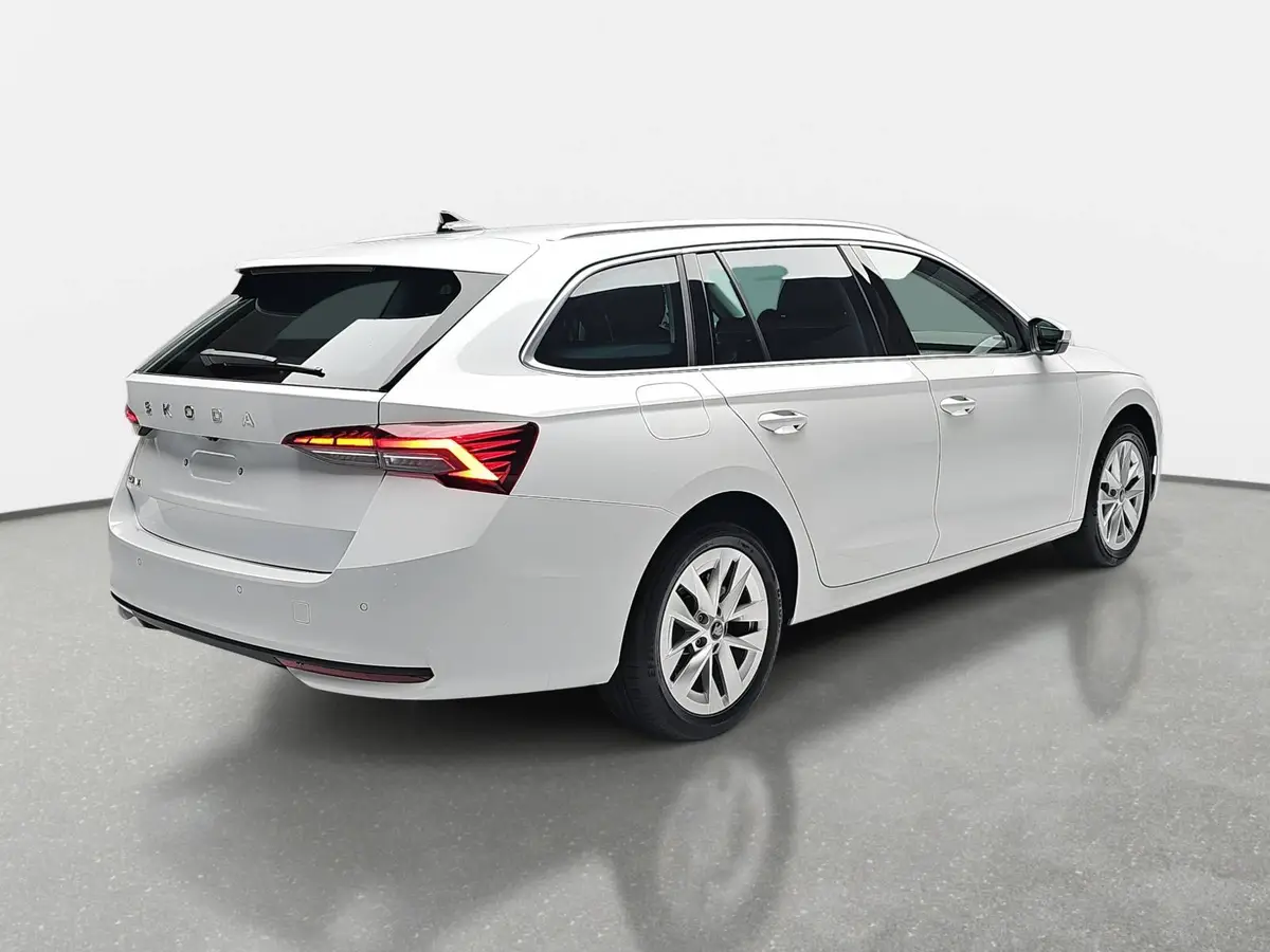 SKODA OCTAVIA COMBI 1.5 TSI ETEC DSG SELECTION NAVI LED ACC WINTER KA