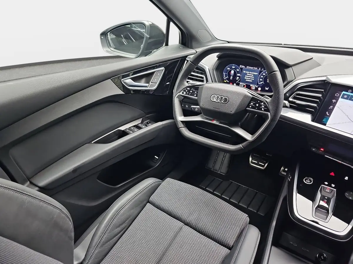 AUDI Q4 E-TRON 45 S-LINE 82KWH LED-MATRIX KAMERA