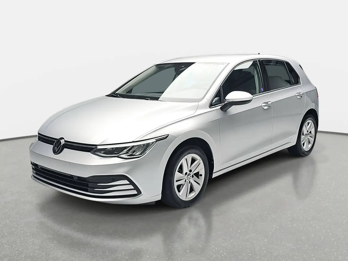 VW GOLF VIII 2.0 TDI LIFE NAVI LED KAMERA LM