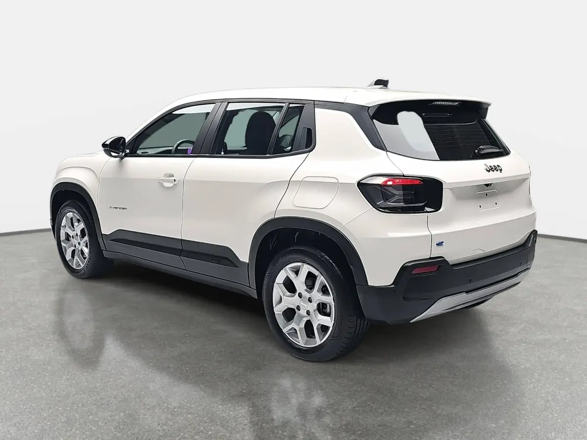 JEEP AVENGER AUTO. 51KWH ALTITUDE LED PDC KAMERA