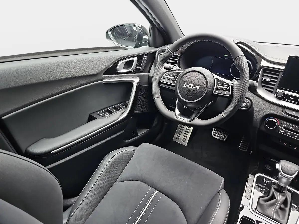 KIA XCEED 1.6 T-GDI 180 DCT GT-LINE MJ26 LEDER