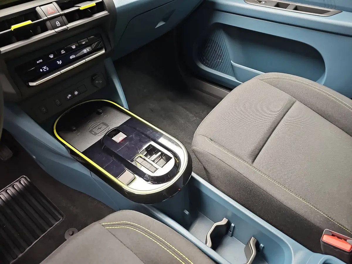 FIAT GRANDE PANDA HYBRID 1.2 EDCT BUSINESS EDITION MJ26