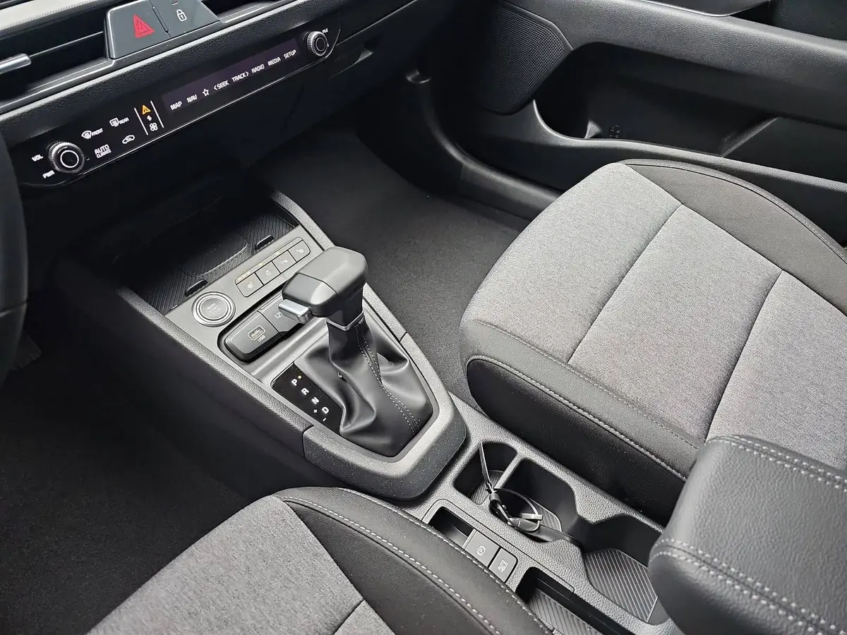 KIA STONIC 1.0 T-GDI 115 48V DCT SPIRIT MJ26 DRIVEWISE