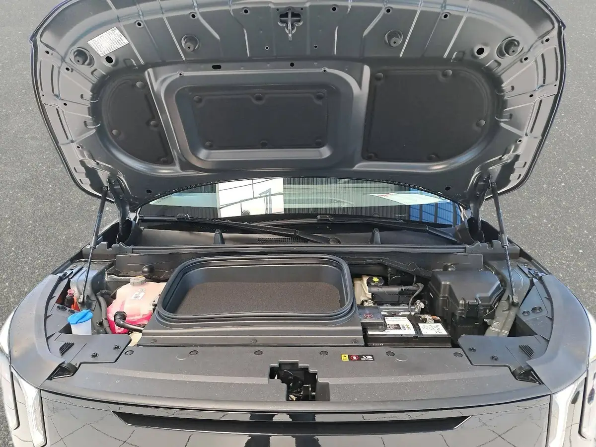 KIA EV2 42.2 KWH EARTH MJ27 WINTER-CONNECT TECHNOLOGY DRIVEWISE-PARK DESIGN