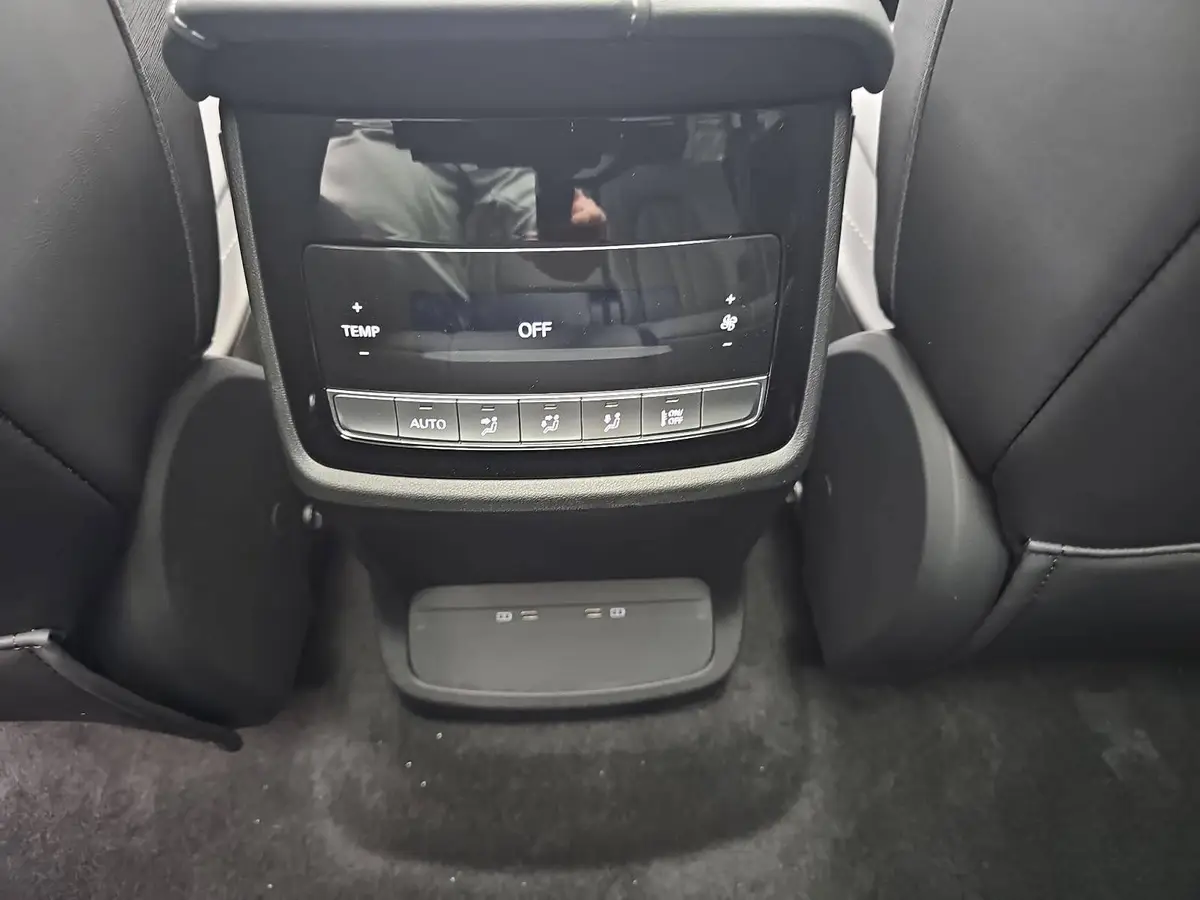 MG S9 PLUG-IN-HYBRID MY26 PREMIUM