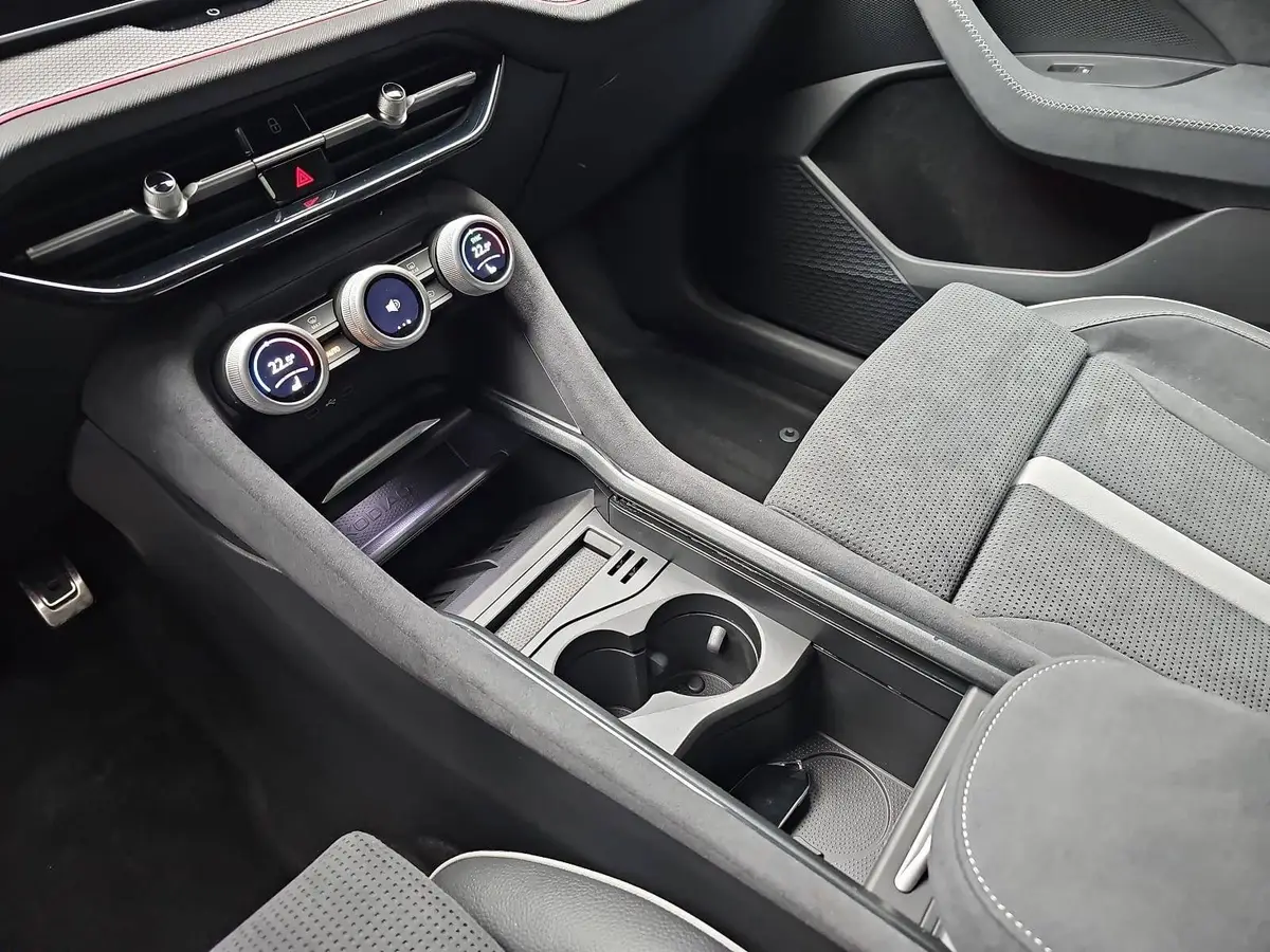 SKODA KODIAQ 1.5 TSI DSG SPORTLINE NAVI LED ACC WINTER 7-S KAME