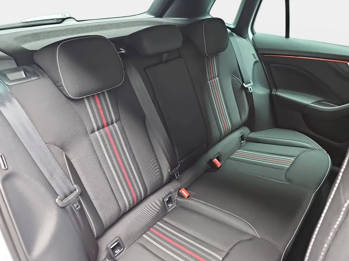 SKODA KAMIQ 1.5 TSI DSG MONTE CARLO NAVI MATRIX-LED PANO WINTE