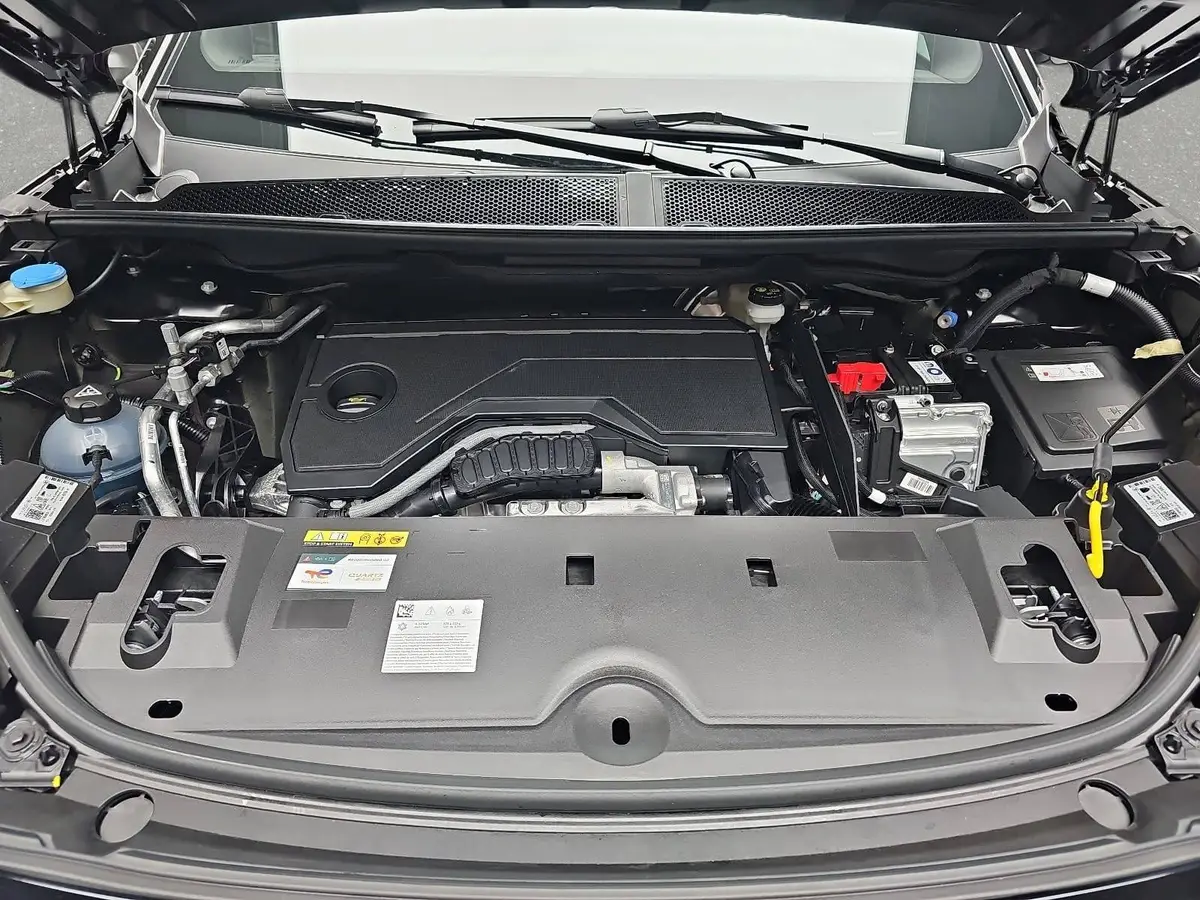 PEUGEOT 3008 1.2 HYBRID 145 E-DSC6 GT NAVI KLIMA LED AHK LM19