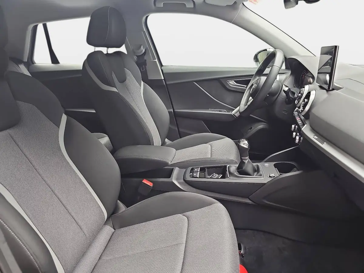 AUDI Q2 30 TFSI S LINE NAVI LED KAMERA LM17