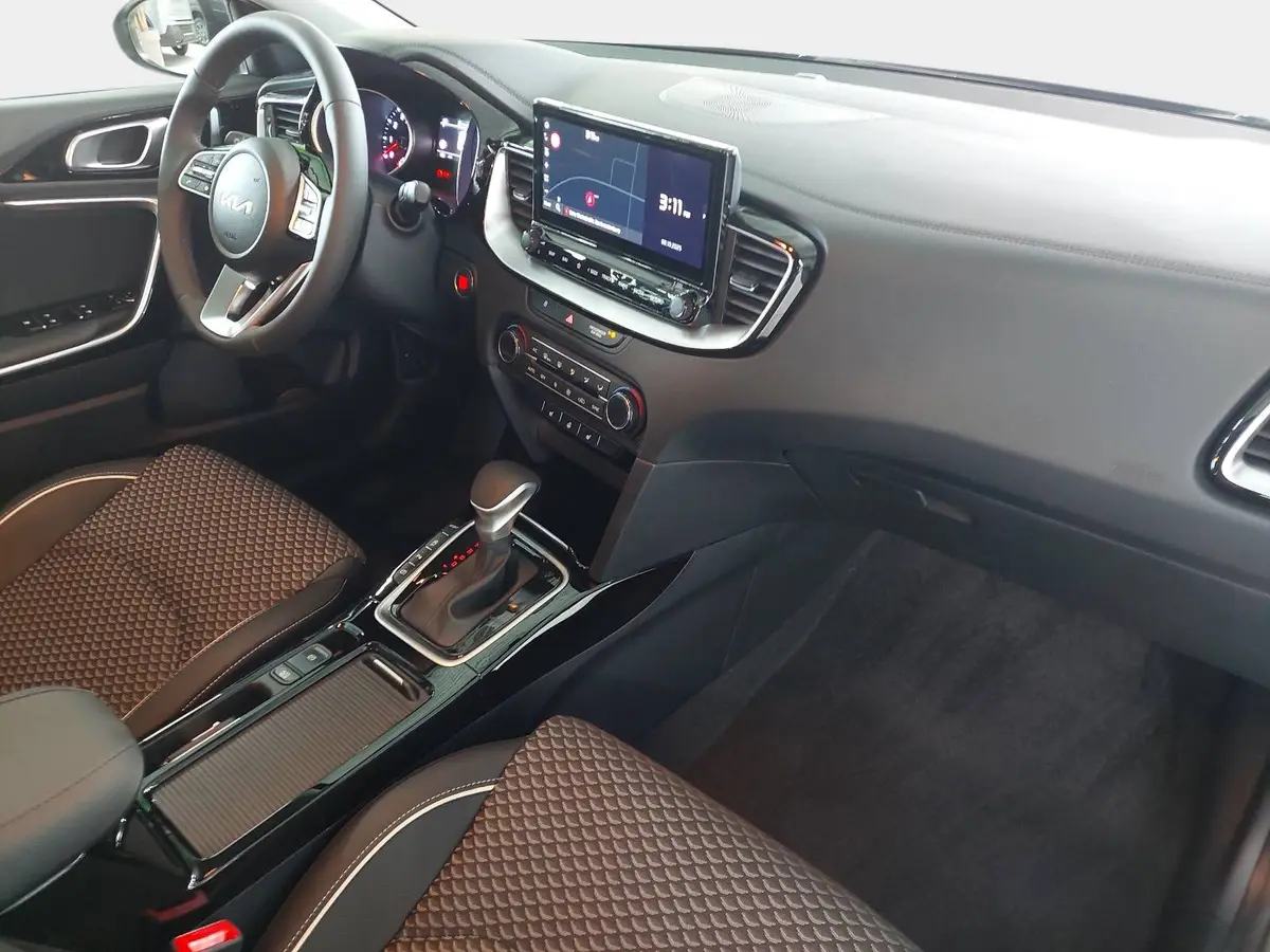 KIA XCEED 1.6 T-GDI 150 DCT SPIRIT MJ26 XCLUSIVE