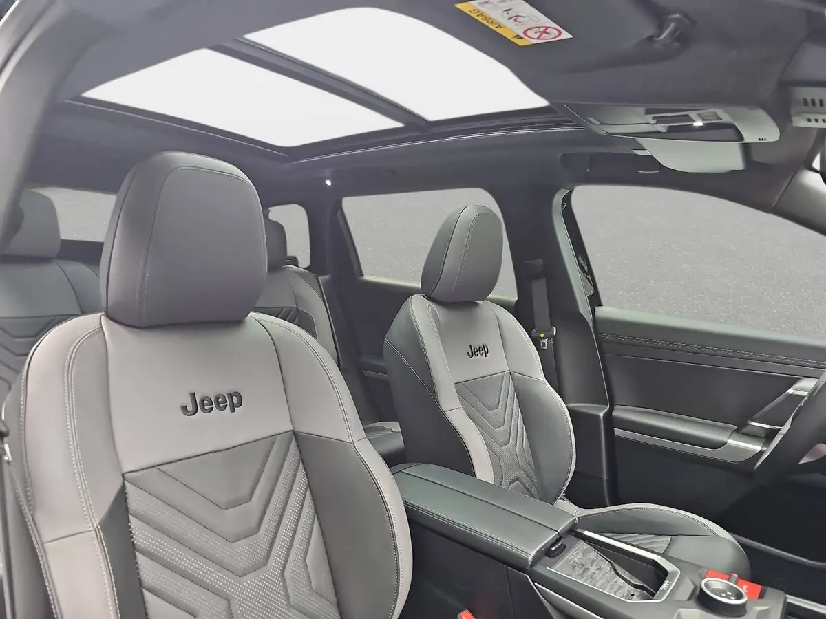 JEEP COMPASS 1.2 E-HYBRID DCT FIRST EDITION MJ26 PREMIUM-PAKET PANORAMA