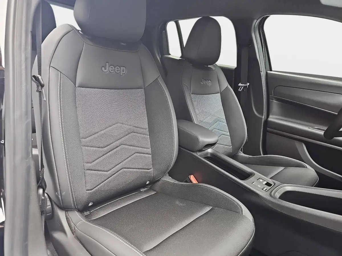 JEEP AVENGER 1.2 E-HYBRID T3 DCT BLACK EDITION MJ26