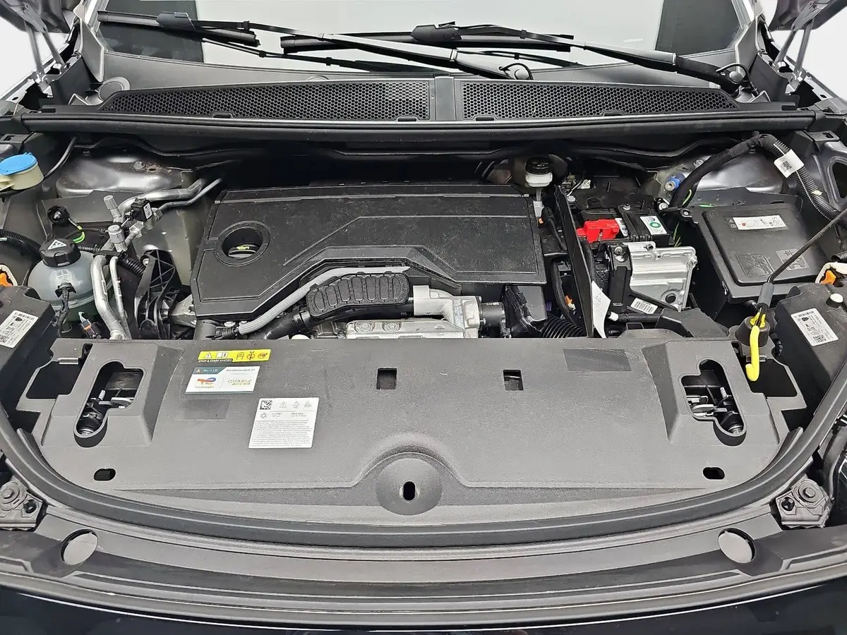 PEUGEOT 5008 1.2 HYBRID 145 E-DSC6 ALLURE KLIMA LED 7-S DAB 360