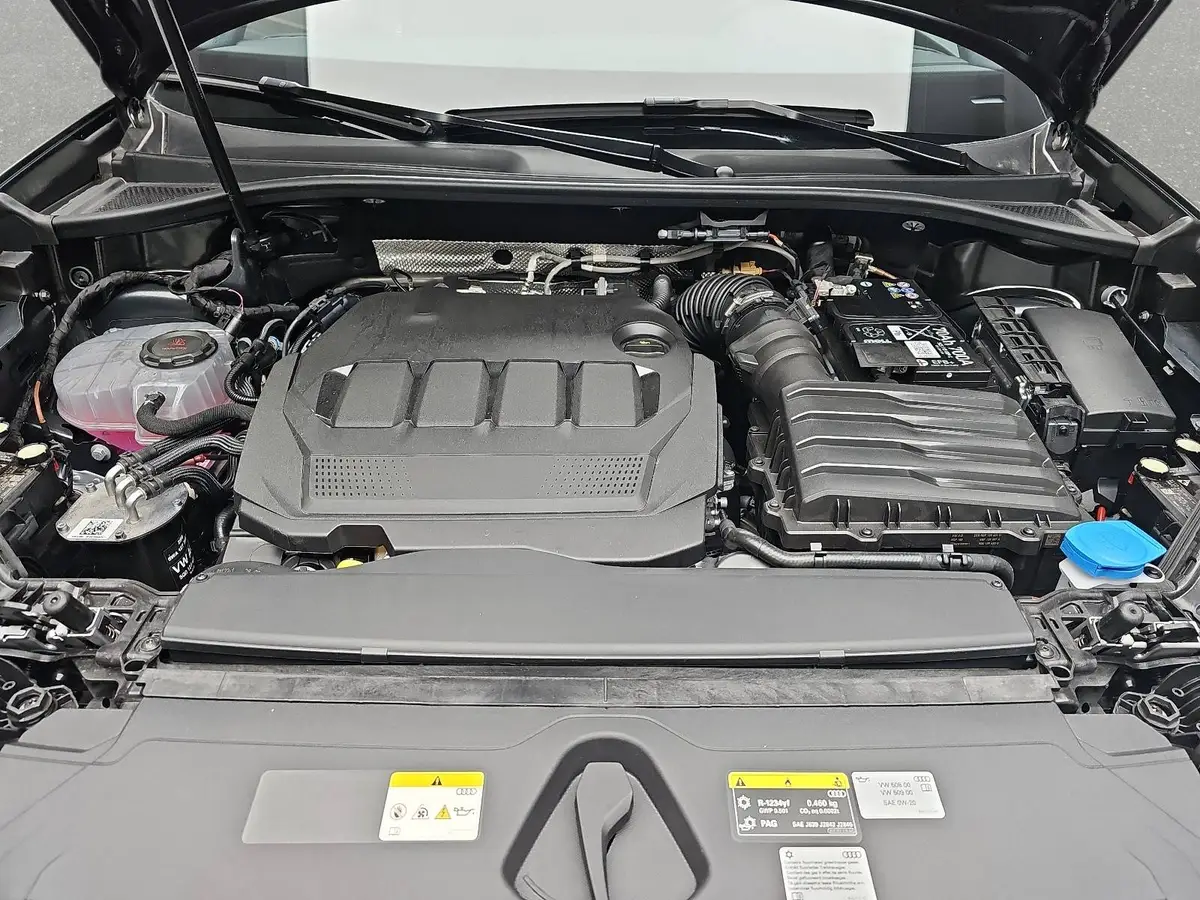 AUDI Q3 35 TDI S-TRONIC S LINE NAVI LED PANO ACC BLACK+ KA