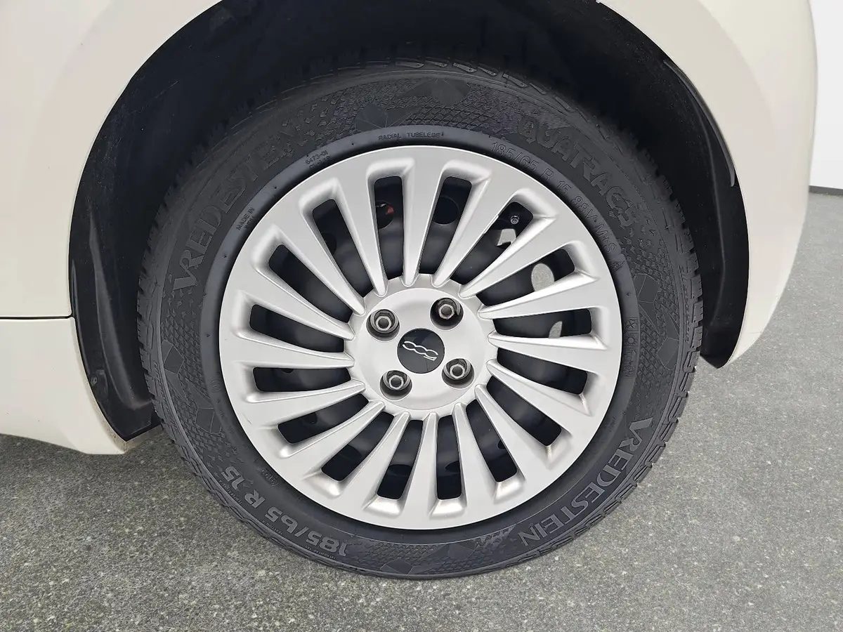 FIAT 500E ELEKTRO 23.8 KWH ACTION KLIMA DAB APPLE/ANDROID ALL-SEASON