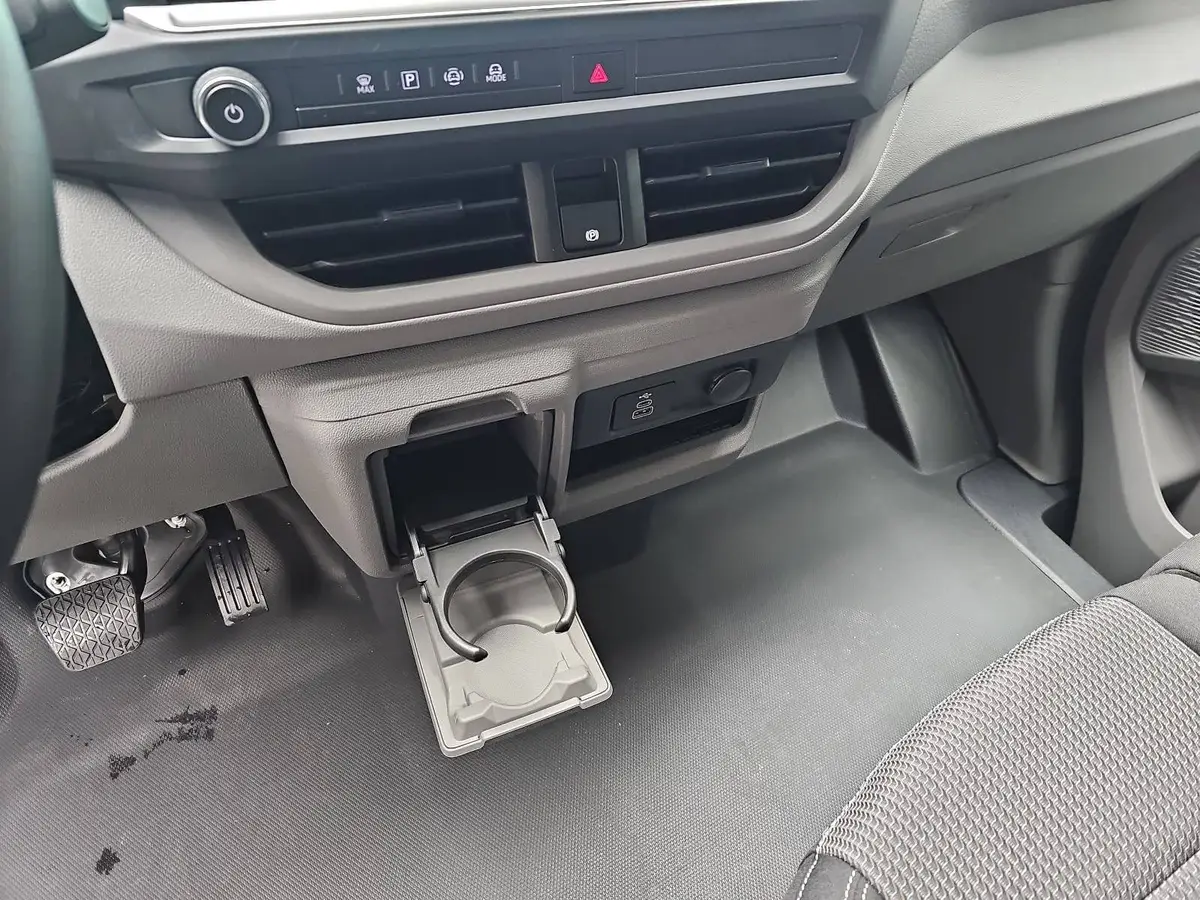 VW T7 TRANSPORTER 2.0 TDI DSG KASTEN L2H1 NAVI LED ACC WINTER 3-S KA