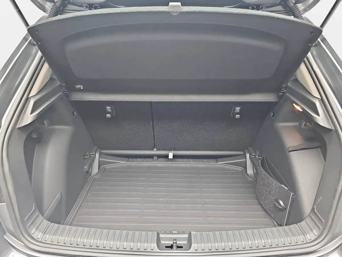 SKODA FABIA 1.0 TSI DSG 130 JAHRE LED KAMERA LM