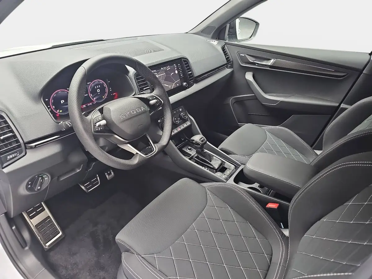 SKODA KAROQ 1.5 TSI DSG SPORTLINE NAVI LED-MATRIX PANO CANTON