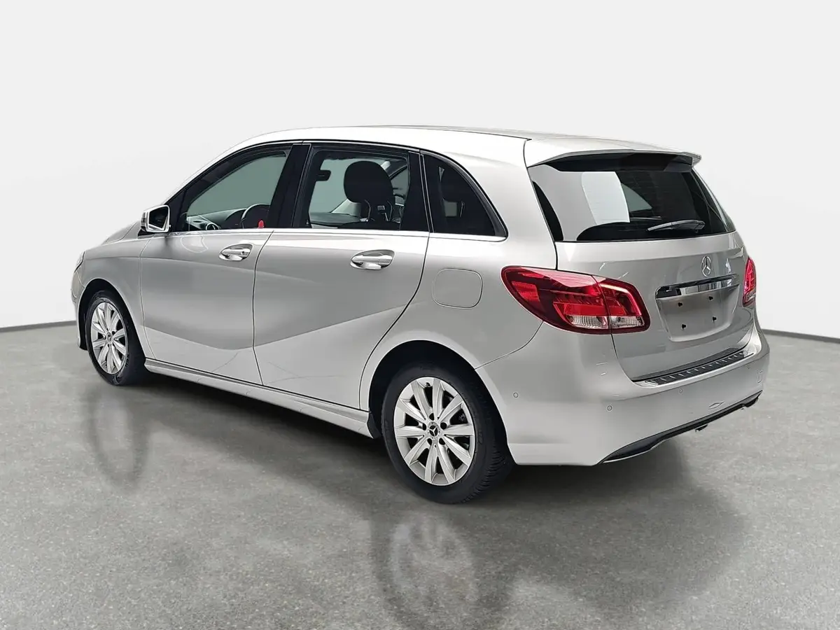 MERCEDES-BENZ B 180 STYLE GRA WINTER AHK