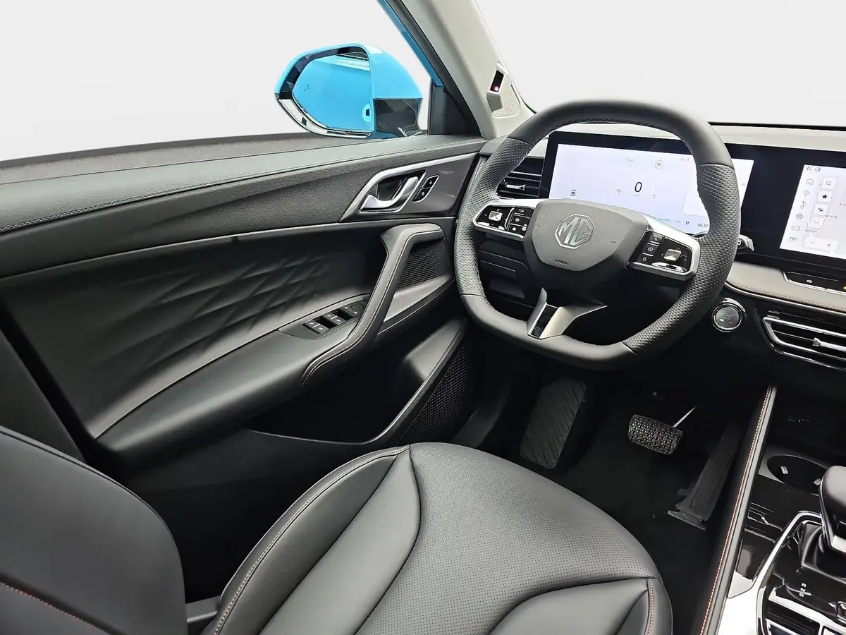 MG HS 1.5 PLUG-IN-HYBRID LUXURY LEDER 360-GRAD-KAMERA 19-ZOLL-LM