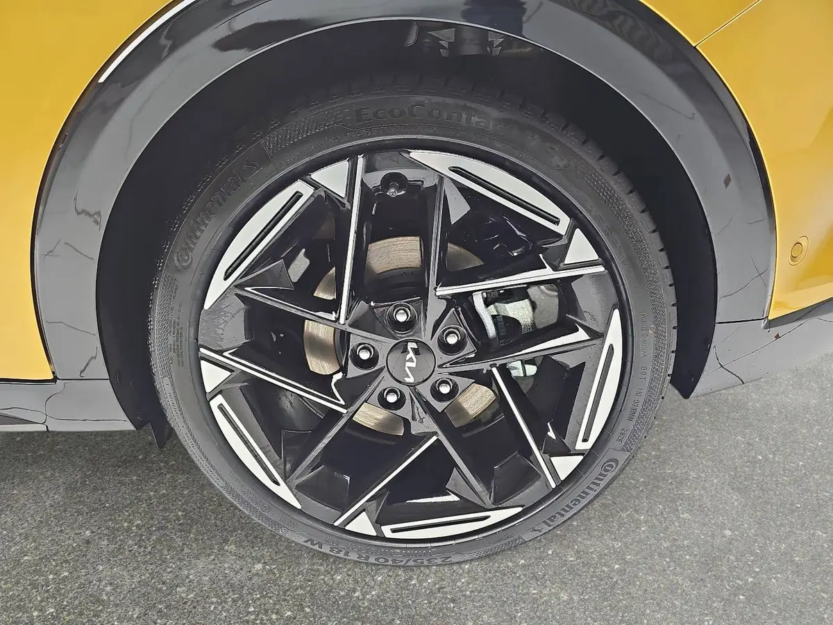 KIA K4 1.6 T-GDI 180 PS DCT7 GT-LINE MJ26 DRIVEWISE-PARK-PRO SITZ SOUND DESIGN GLASDACH