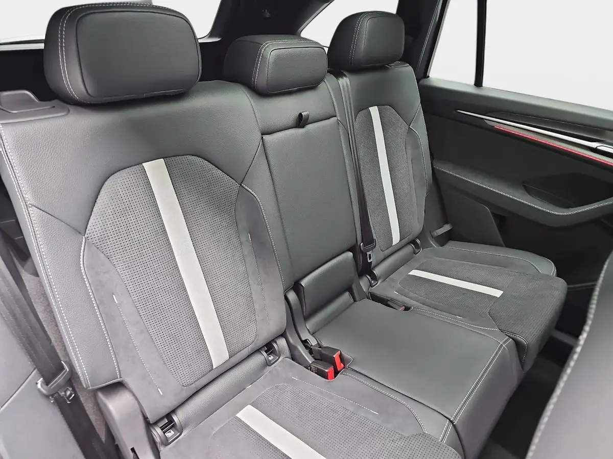 SKODA KODIAQ 1.5 DSG SPORTLINE NAVI LED ACC WINTER KAMERA AHK L