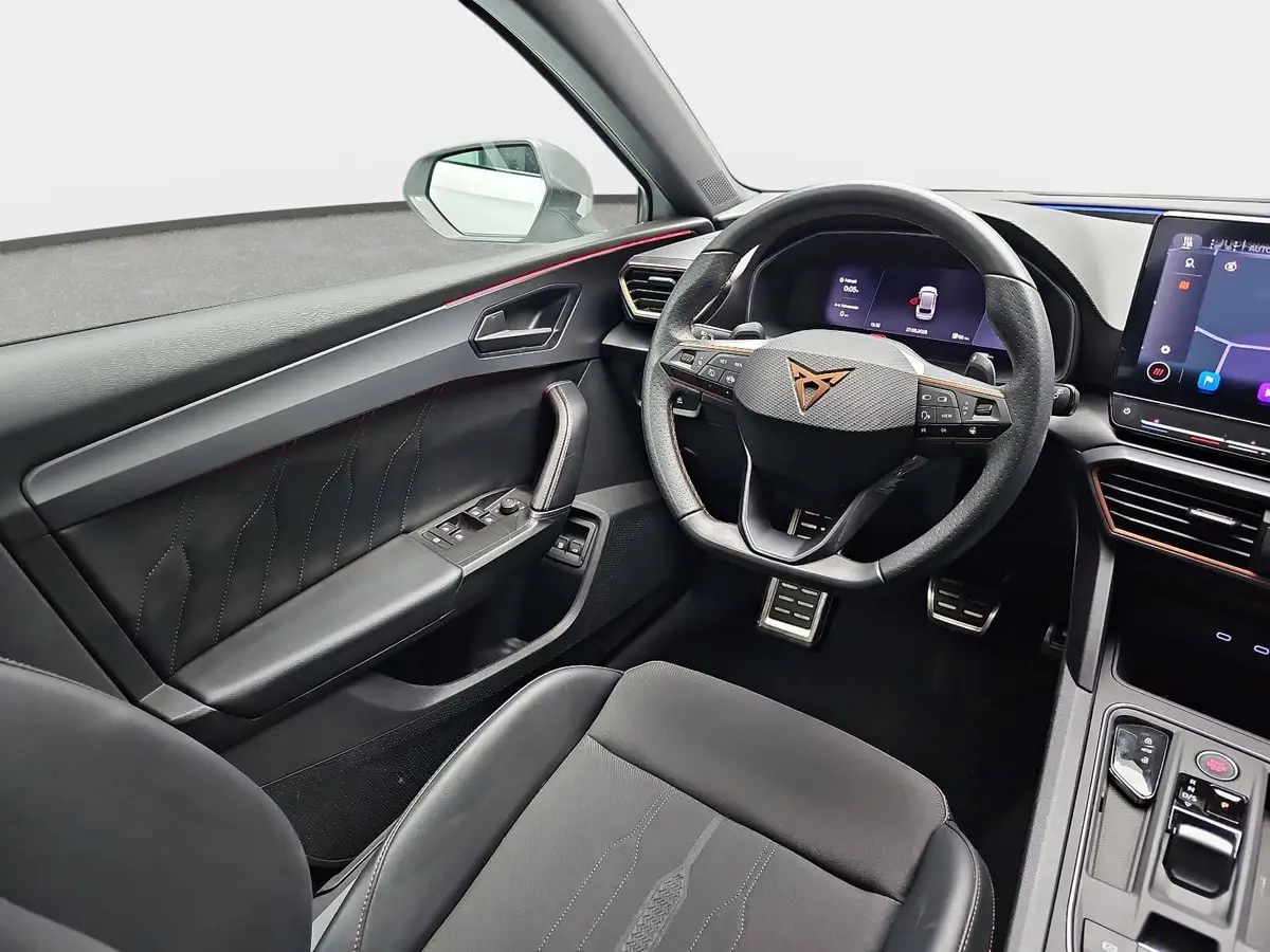 CUPRA LEON ST 1.4 E-HYBRID DSG LED DCC KAMERA