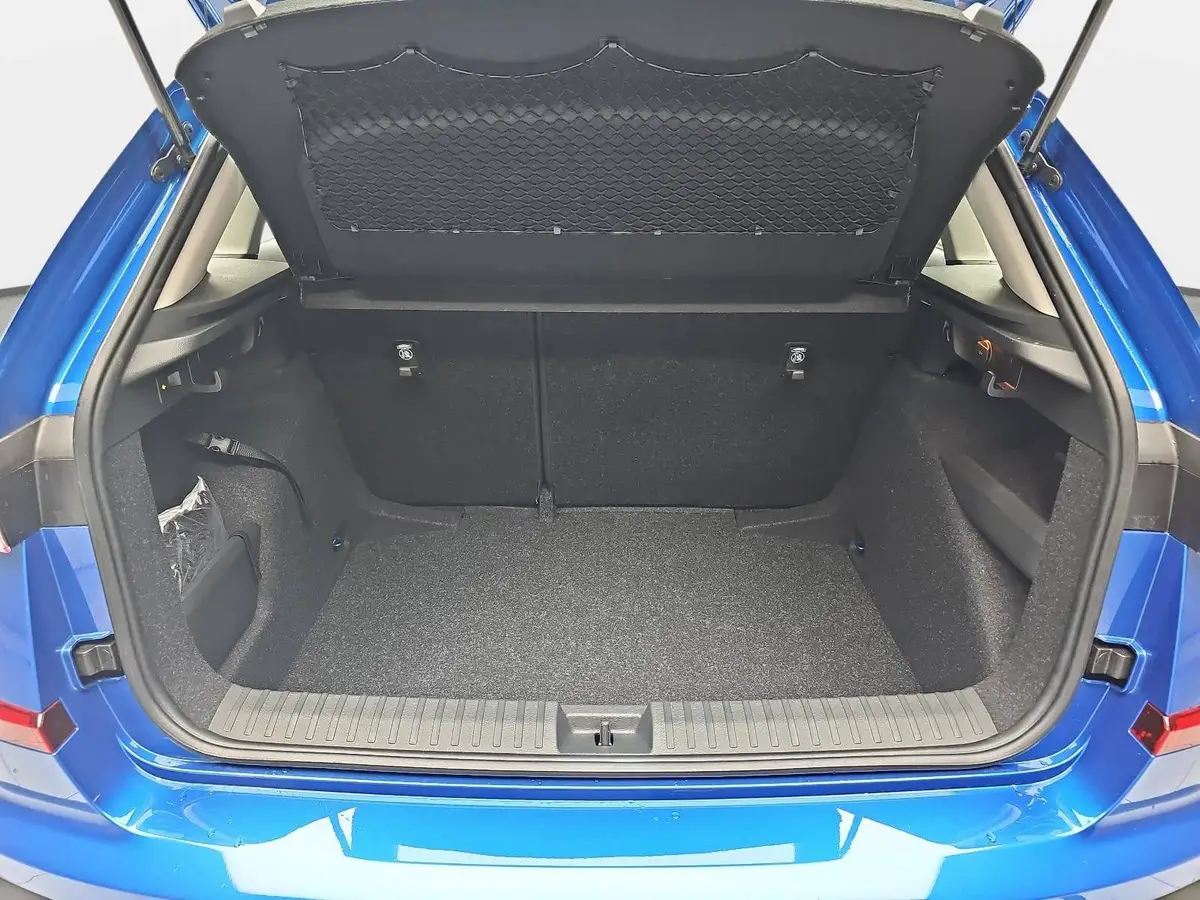 SKODA KAMIQ 1.0 TSI DSG 130 JAHRE LED KAMERA LM