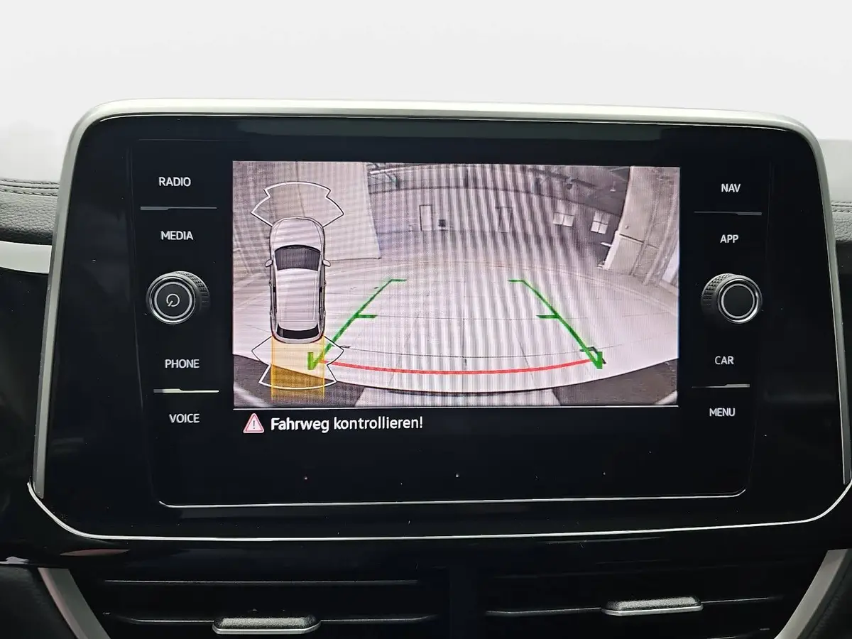 VW T-ROC 1.5 TSI DSG R-LINE NAVI LED LM17