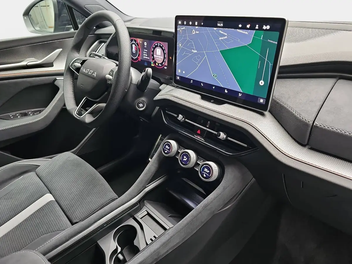 SKODA KODIAQ 2.0 TDI DSG SPORTLINE 4X4 PANO AHK