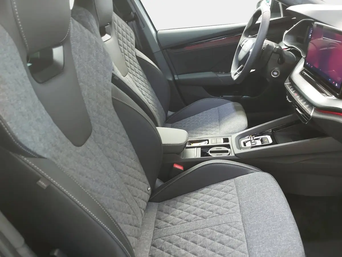 SKODA OCTAVIA COMBI 2.0 TDI DSG SPORTLINE NAVI LED