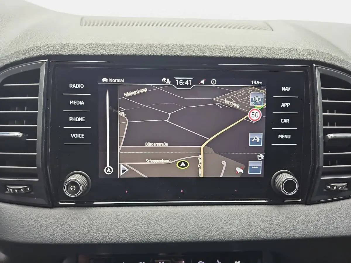 SKODA KAROQ 1.5 TSI DSG SPORTLINE NAVI LED-MATRIX PANO CANTON